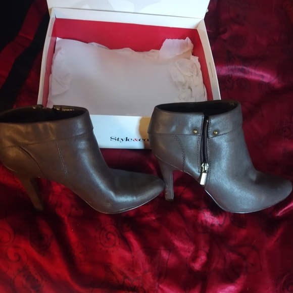 Style & co. Brown zip up ankle boots - Picture 5 of 8